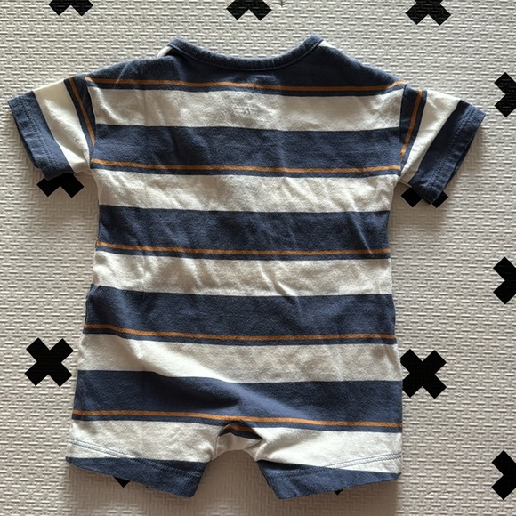 Carter’s 3m striped tshirt romper - Picture 5 of 5